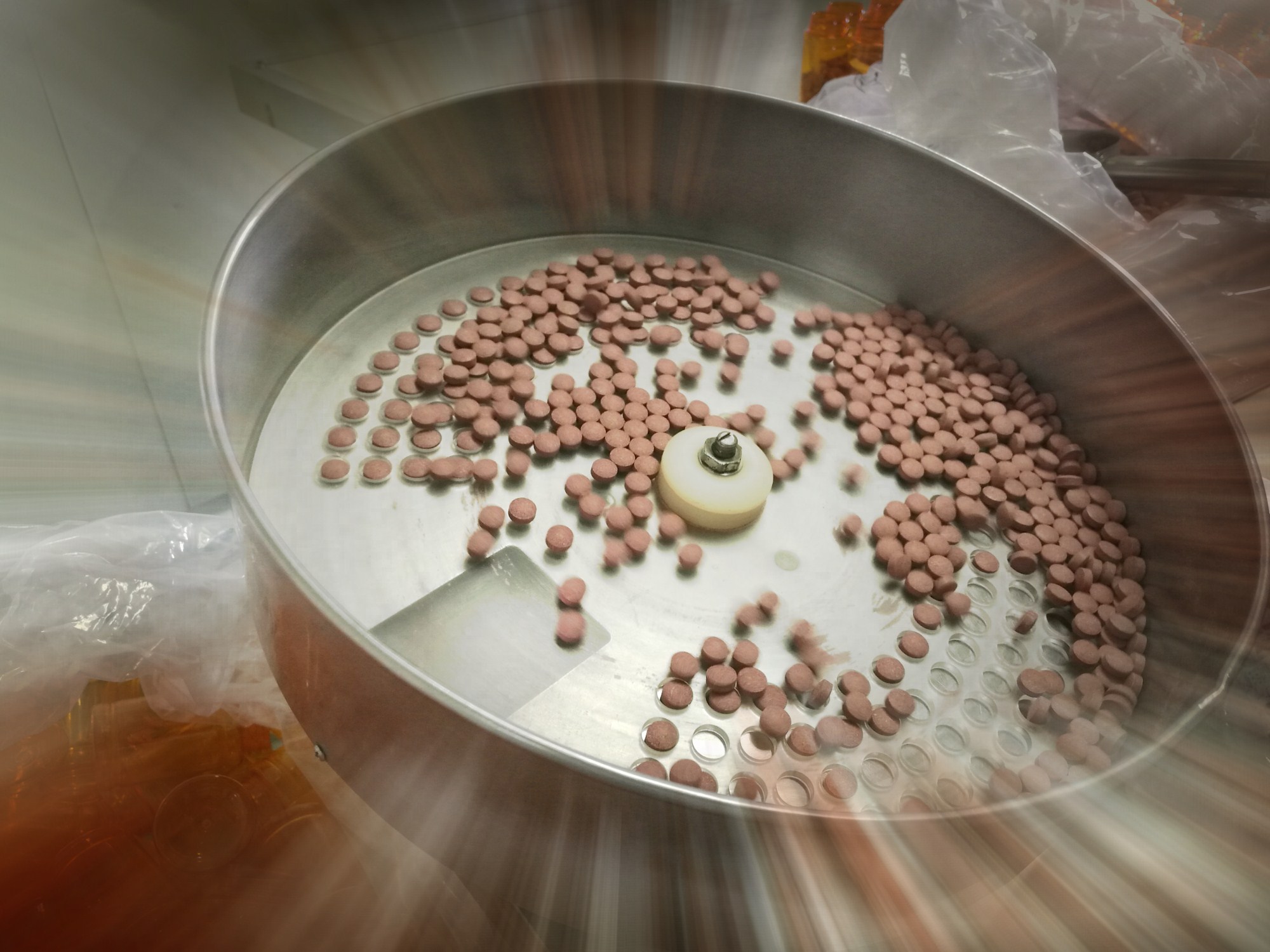 納豆紅曲壓片糖具有溶解血栓、降低血粘度、改善血液循環，軟化和增加血管彈性的作用，德州健之源是納豆紅曲的專業山東生產廠家